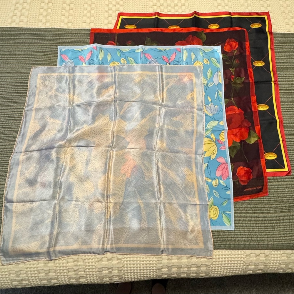 4 Vibrant Square Scarves - Picture 2 of 10